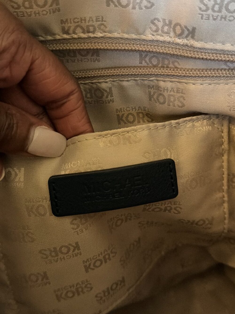 Navy Blue and White Michael Kors Tote and wallet bundle - Picture 2 of 13